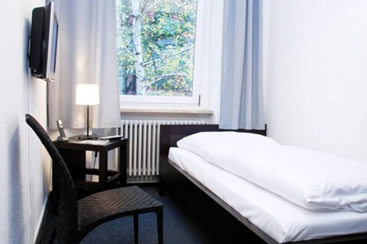 Standard Single Room | In-room safe, WiFi (free)