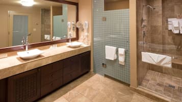 North Executive Suite, 1 King, Non-Smoking | Bathroom | Combined shower/tub, free toiletries, hair dryer, towels
