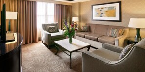 South Suite, 1 King, Non-Smoking