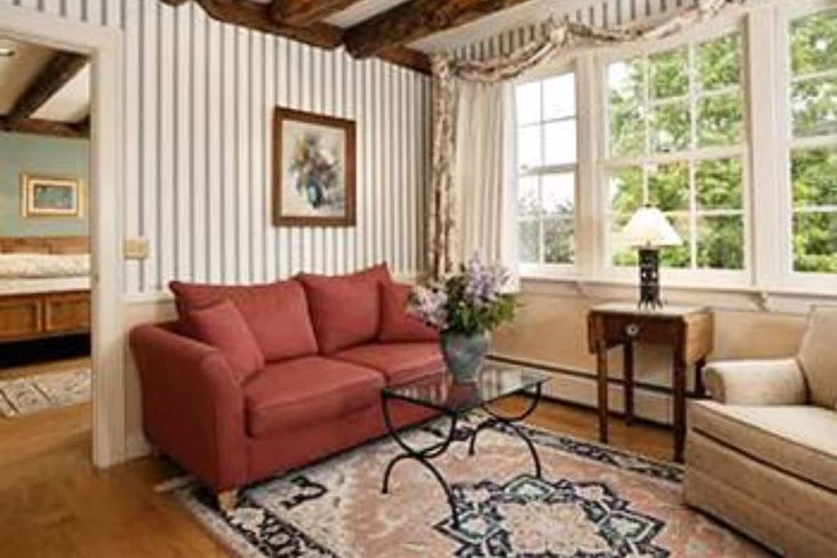 Room (Abbott Room) | Premium bedding, Tempur-Pedic beds, free WiFi, bed sheets