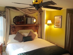 Zimmer, 1 King-Bett | Hochwertige Bettwaren, Minibar, schallisolierte Zimmer