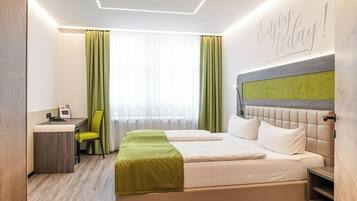 Comfort Apartment | Pillow-top beds, in-room safe, desk, soundproofing