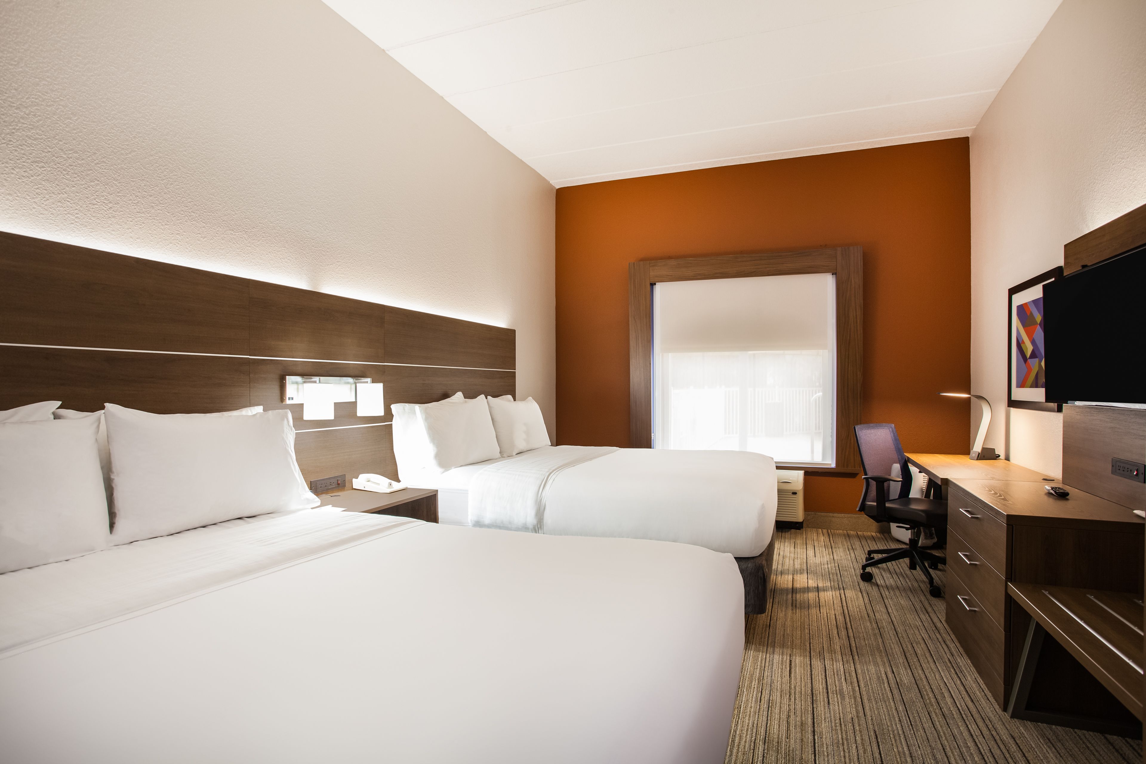 1 bedroom, in-room safe, desk, soundproofing