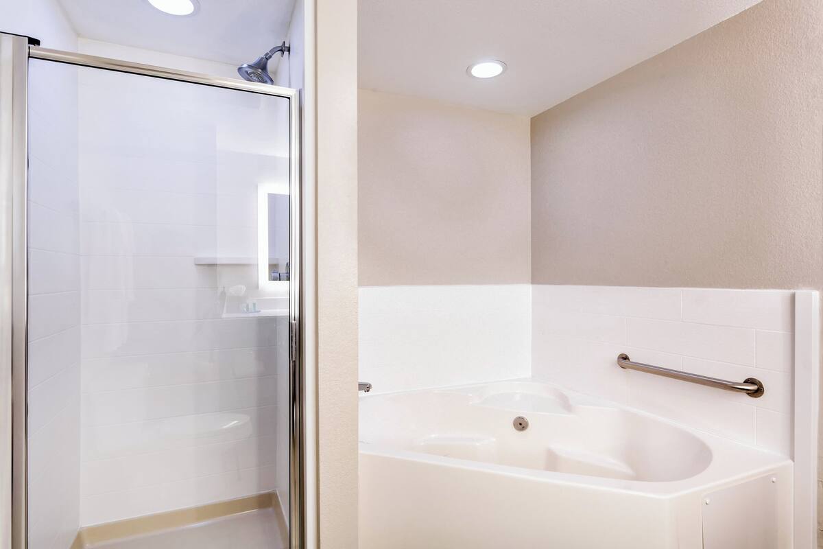 Standard Room, 1 Single Bed, Jetted Tub