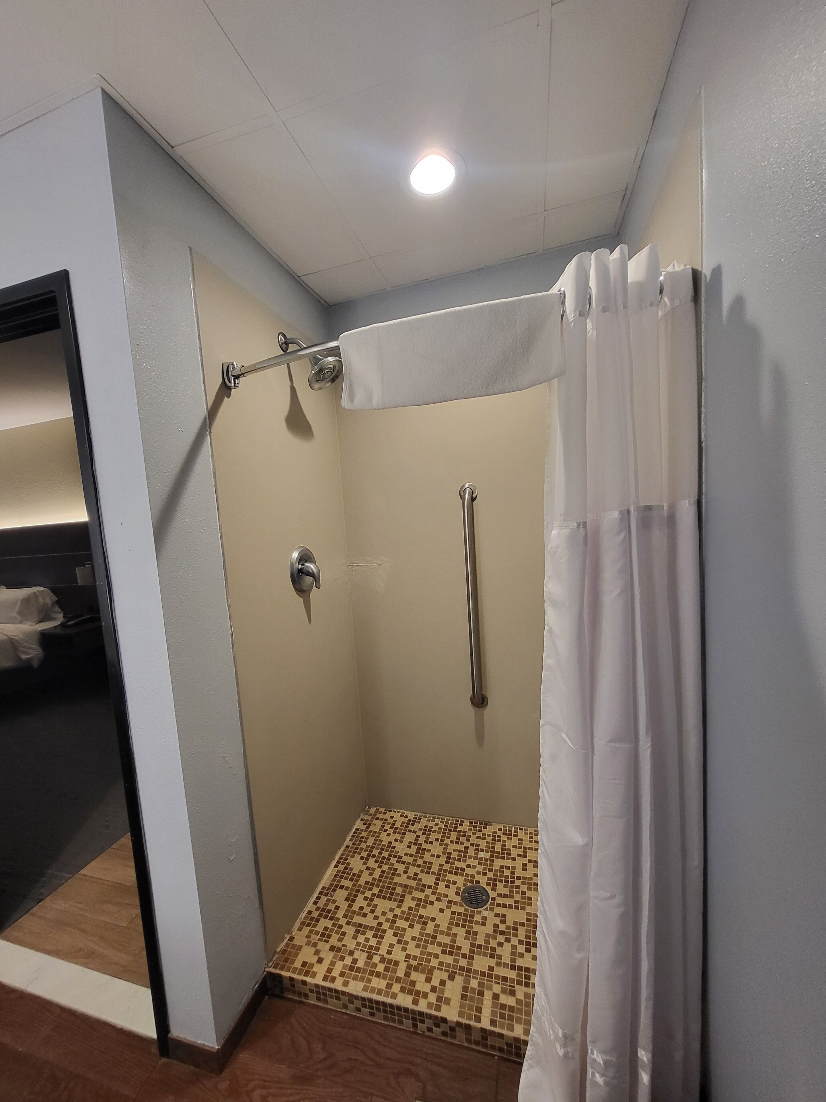 Photo - Holiday Inn Express  & Suites Miami