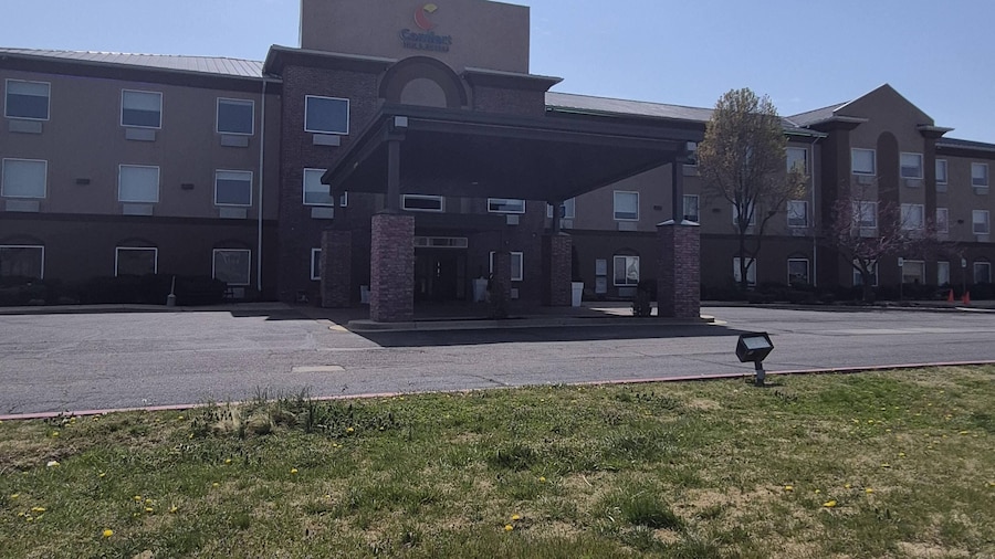 Comfort Inn & Suites Miami - Route 66