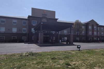 Comfort Inn & Suites Miami - Route 66