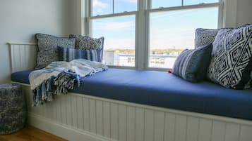 1 habitación, ropa de cama hipoalergénica y decoración personalizada