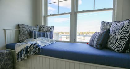 The Sea Breeze Inn
