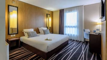 Studio double | In-room safe, desk, blackout drapes, soundproofing
