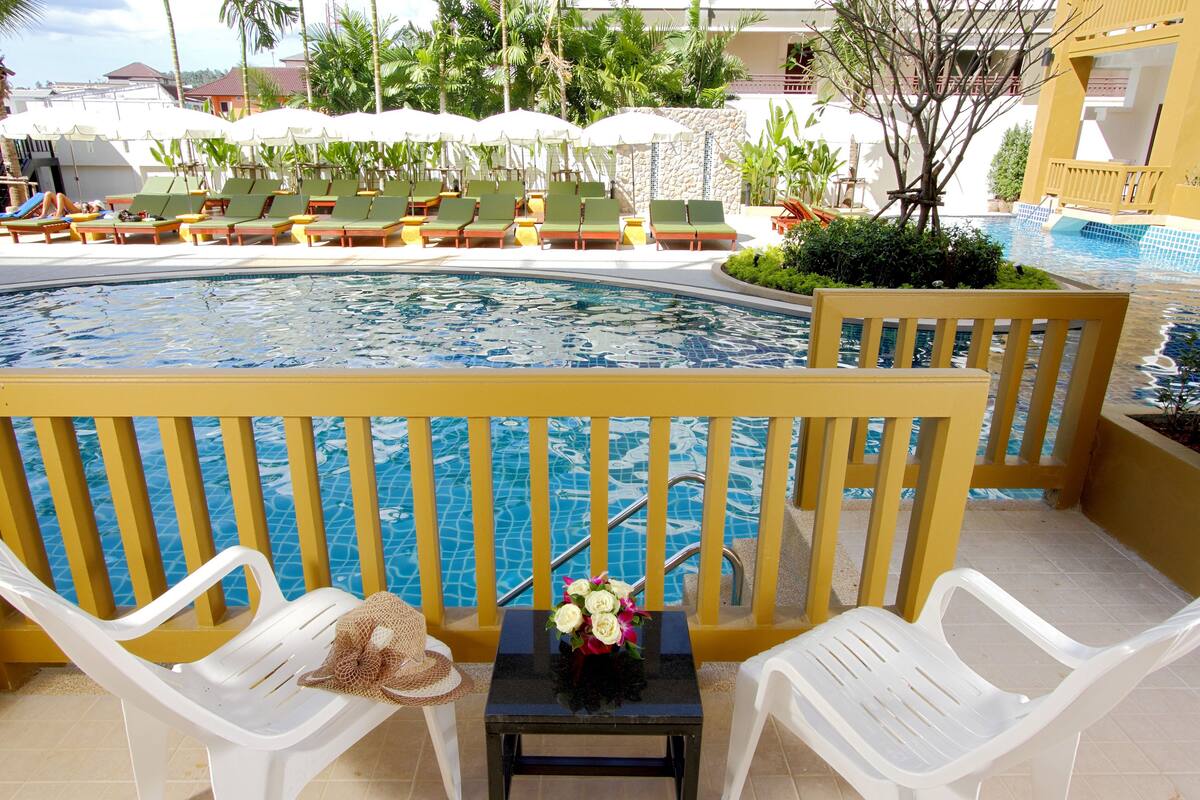 Aqua Pura Room (Pool Access) | 陽台景觀