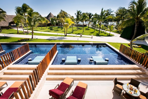 Suite (Swim Up Premium Level) | View from room