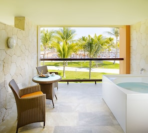 Junior Suite (Ocean Front Premium level) | View from room