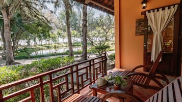 Phòng Premier (Lagoon) | Hiên