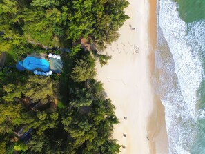 Beach nearby, sun loungers, beach umbrellas, beach towels - Ho Tram Beach Boutique Resort & Spa (Ho Chi Minh City)