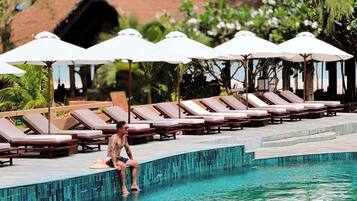 2 outdoor pools, pool umbrellas, sun loungers
