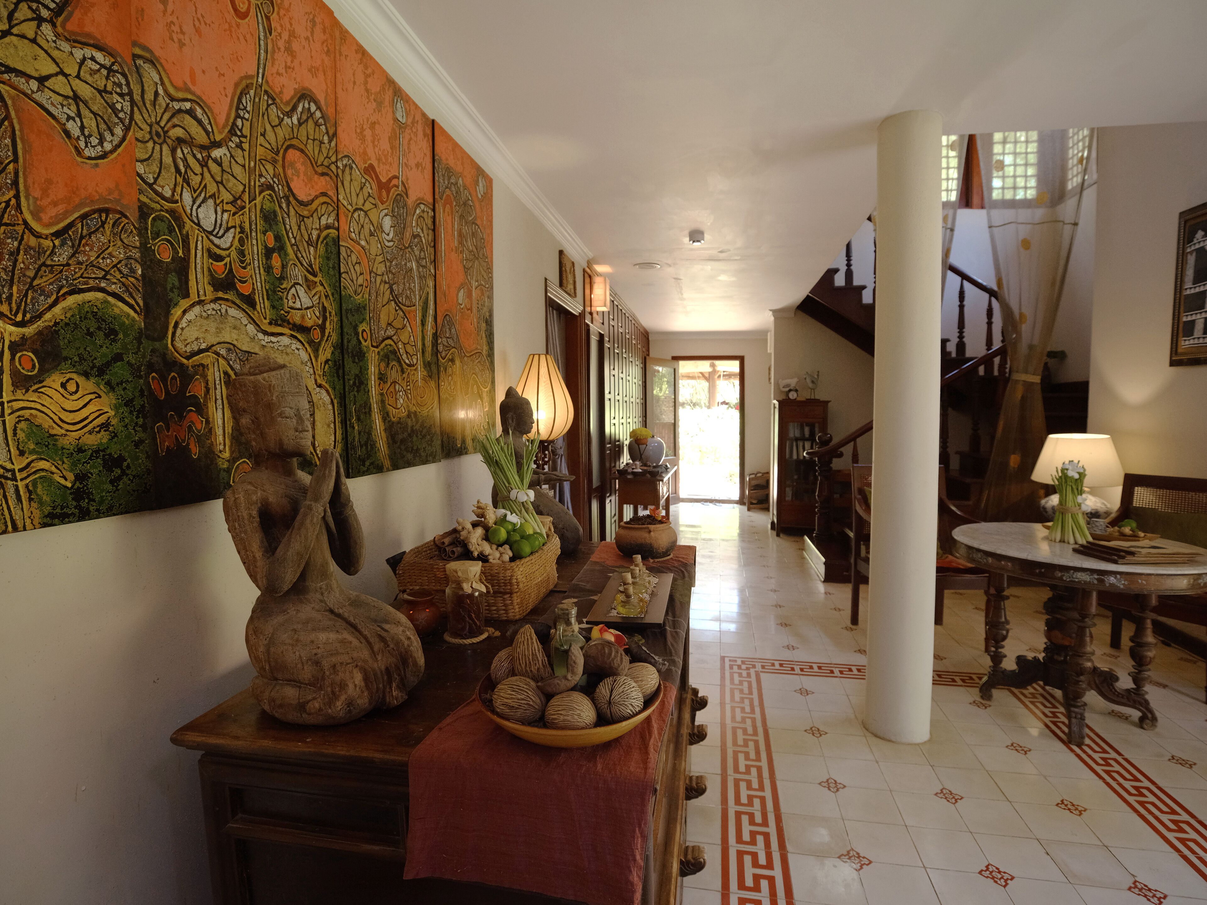 sauna, hot tub, body treatments, body wraps, body scrubs, facials