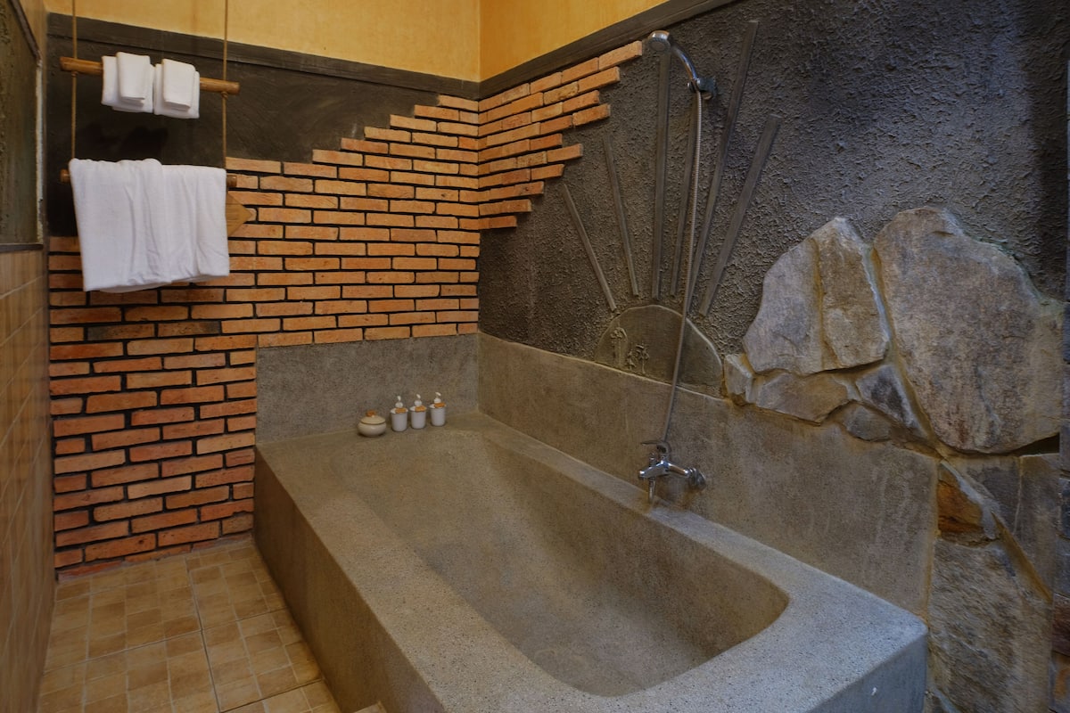 premier ocean bungalow | pillow-top beds, minibar, in-room safe, desk