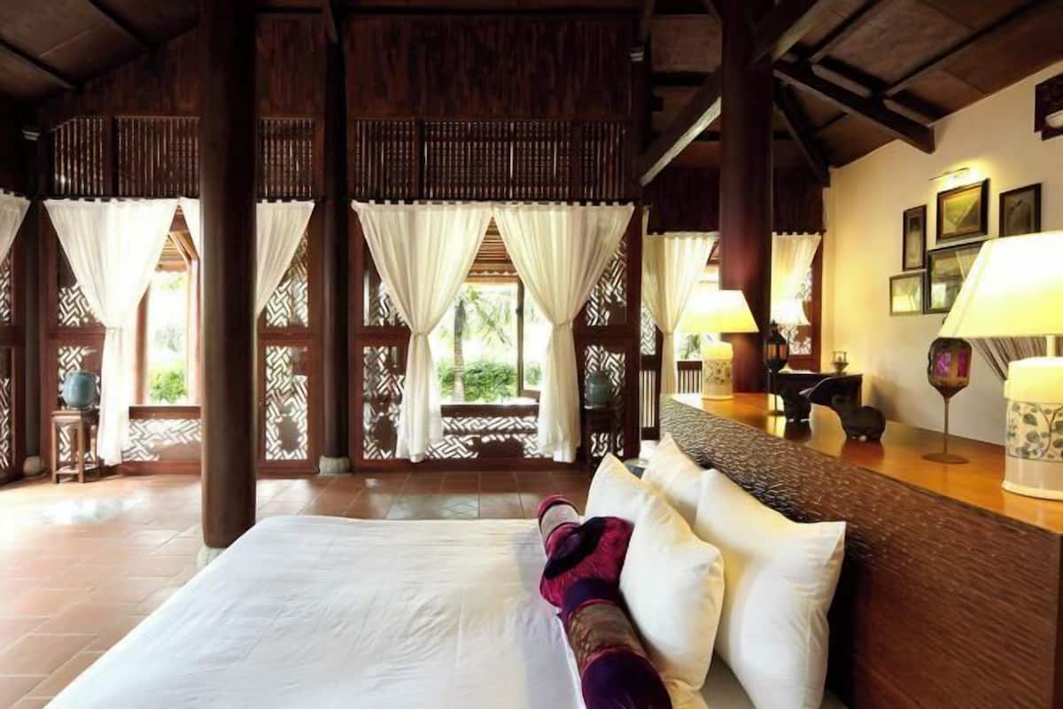 Pillowtop-bedden, een minibar, een kluis op de kamer, een bureau