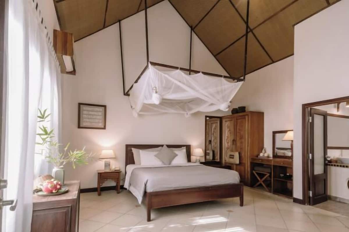 Pillowtop-bedden, een minibar, een kluis op de kamer, een bureau