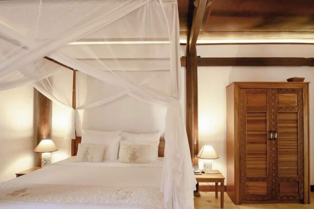 Pillowtop-bedden, een minibar, een kluis op de kamer, een bureau