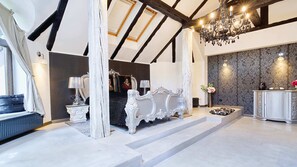 Luxury Suite, 1 Queen Bed, Bathtub, Garden View | Premium bedding, minibar, in-room safe, individually decorated