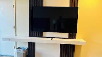 Chambre, 1 très grand lit, non-fumeurs | Bureau, Wi-Fi gratuit, draps fournis