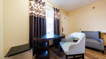 Desk, free WiFi, bed sheets