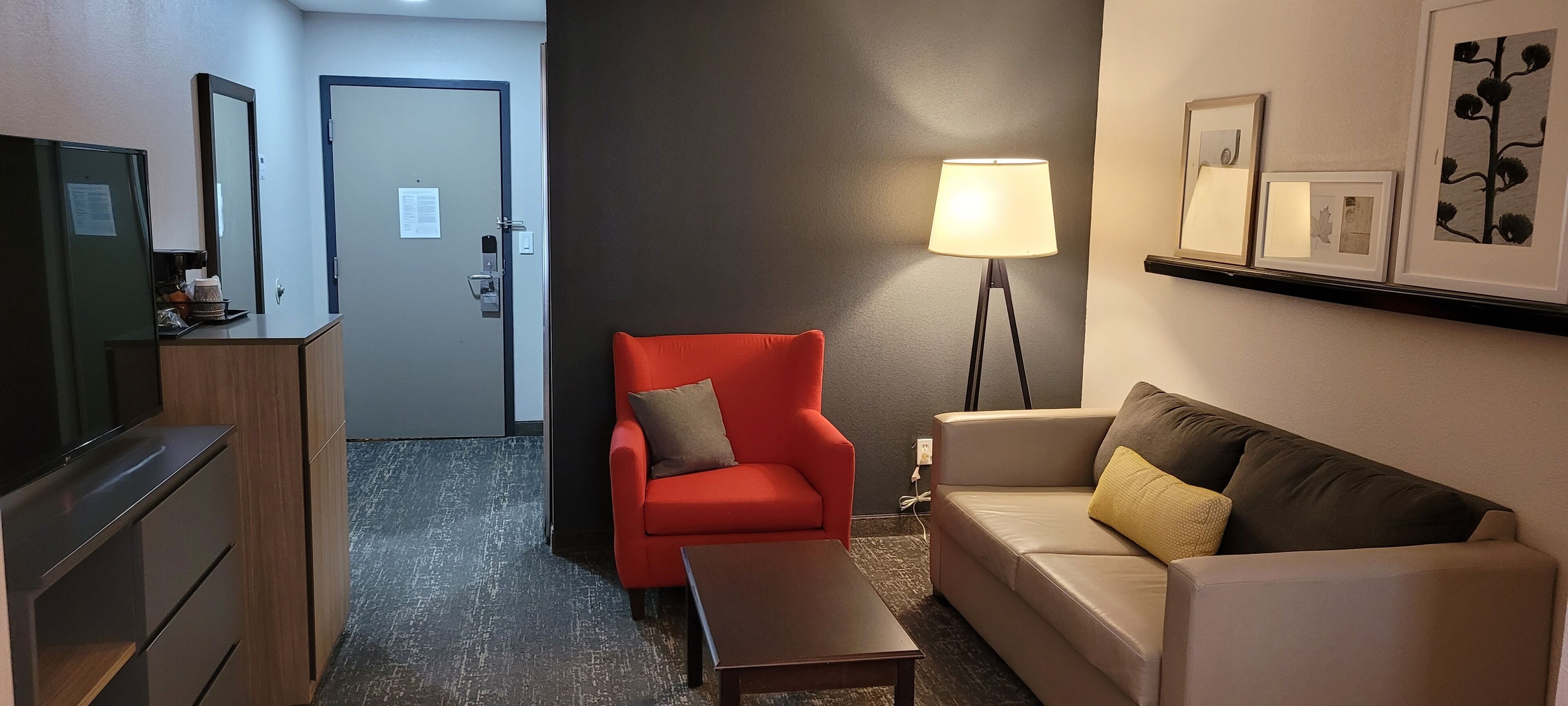 studio suite, 1 king bed, non smoking | desk, blackout curtains, iron/ironing board, free cots/infant beds