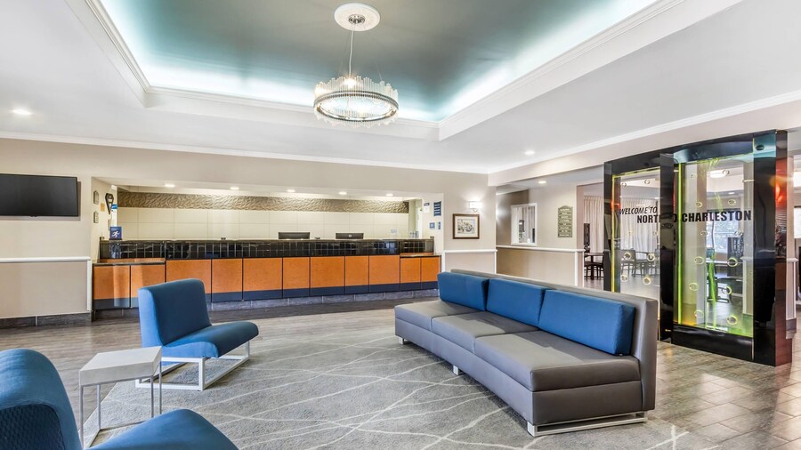 Comfort Inn & Suites North Charleston - Northwoods