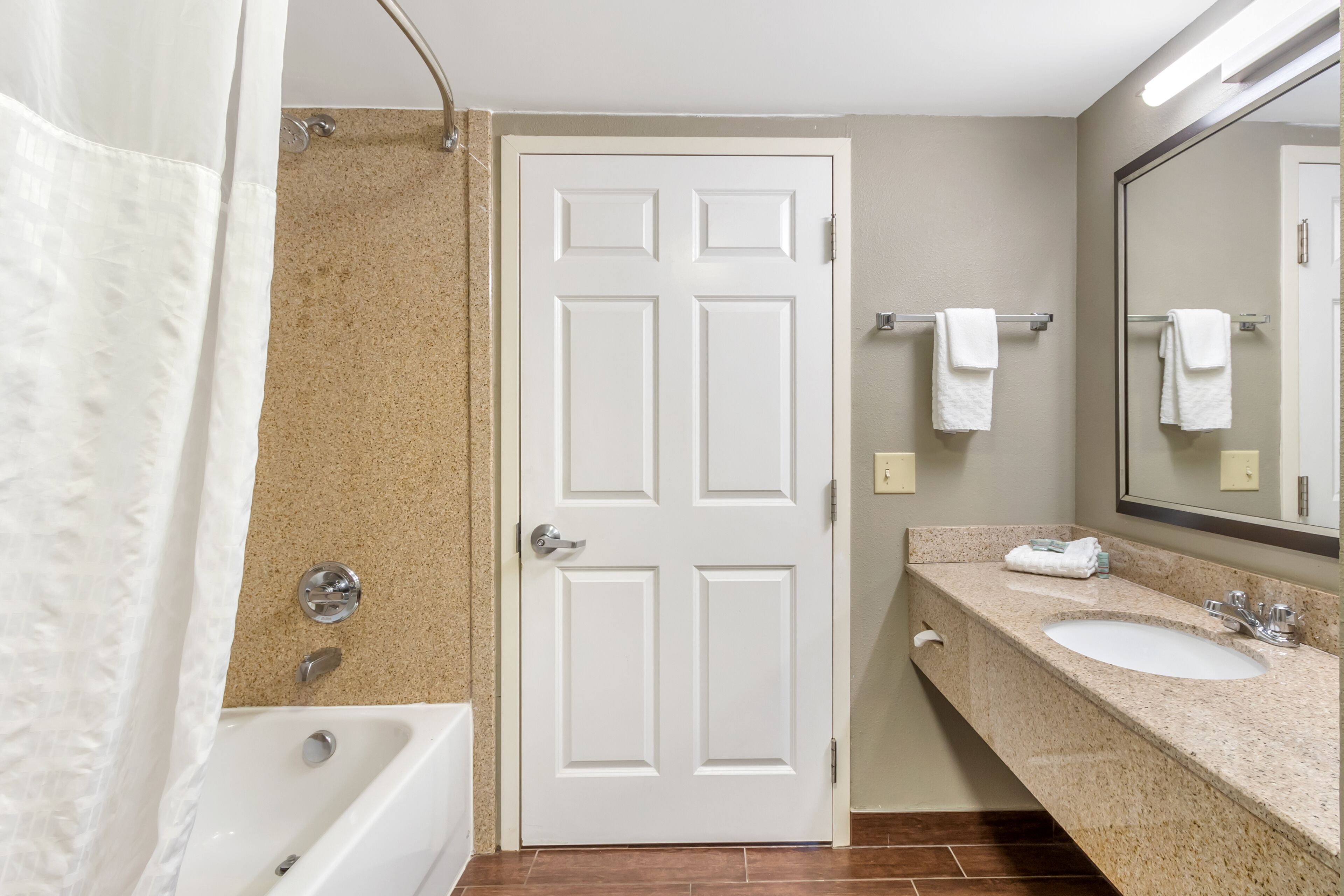 Photo - Comfort Inn & Suites North Charleston - Northwoods