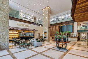 Lobby-Lounge