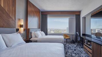 Een minibar, een kluis op de kamer, een strijkplank/strijkijzer