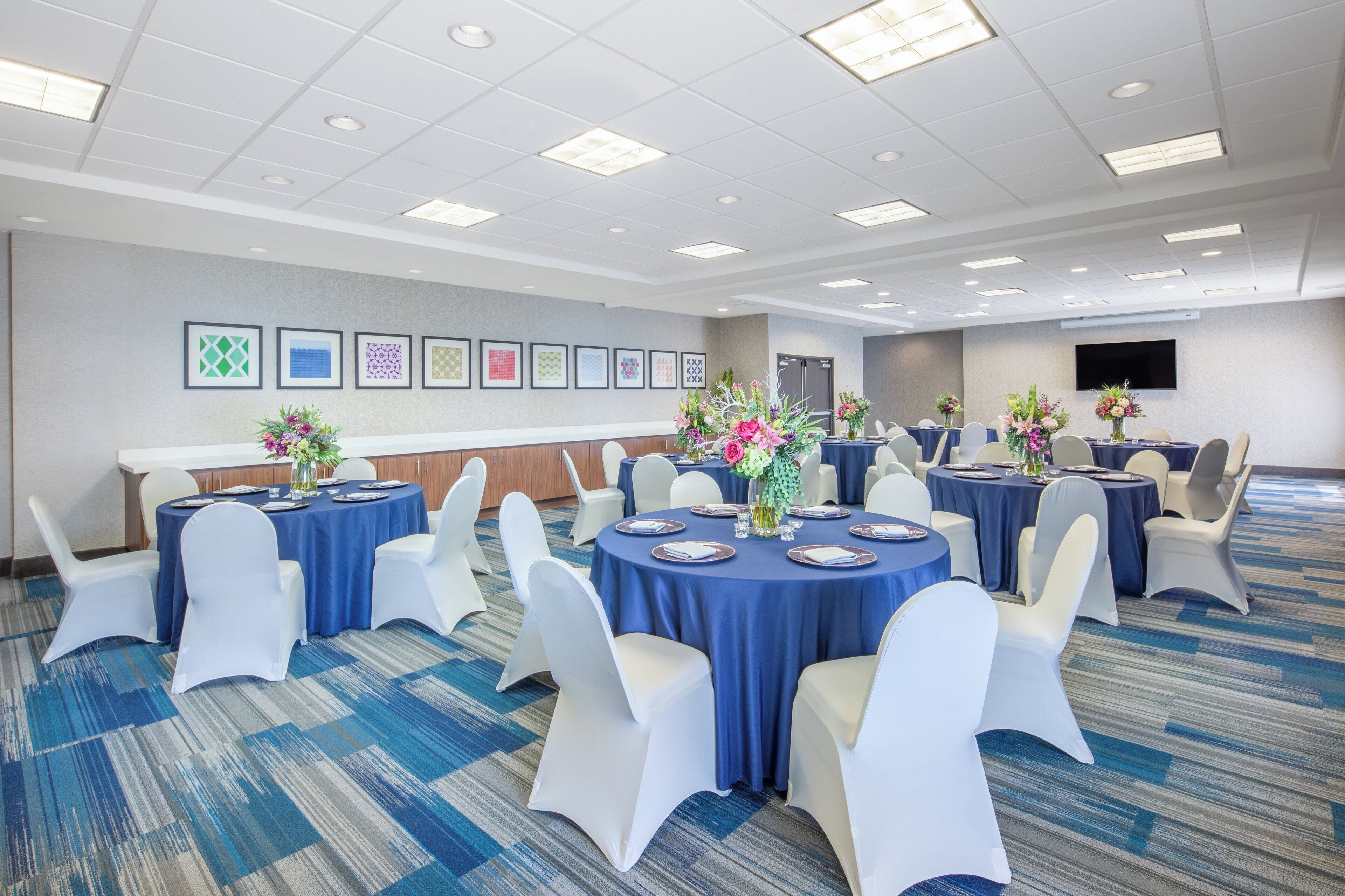 Photo - Holiday Inn Express Surprise by IHG