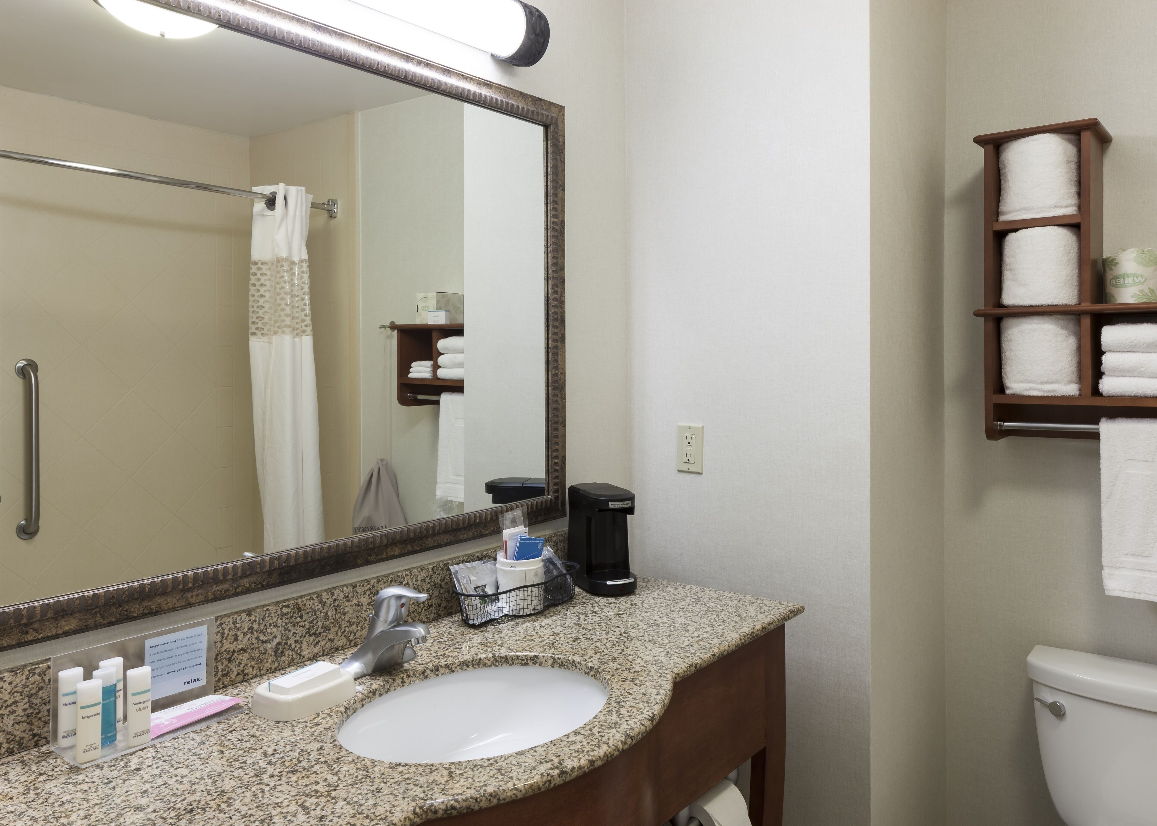 Bathroom | Free toiletries, hair dryer, towels, soap