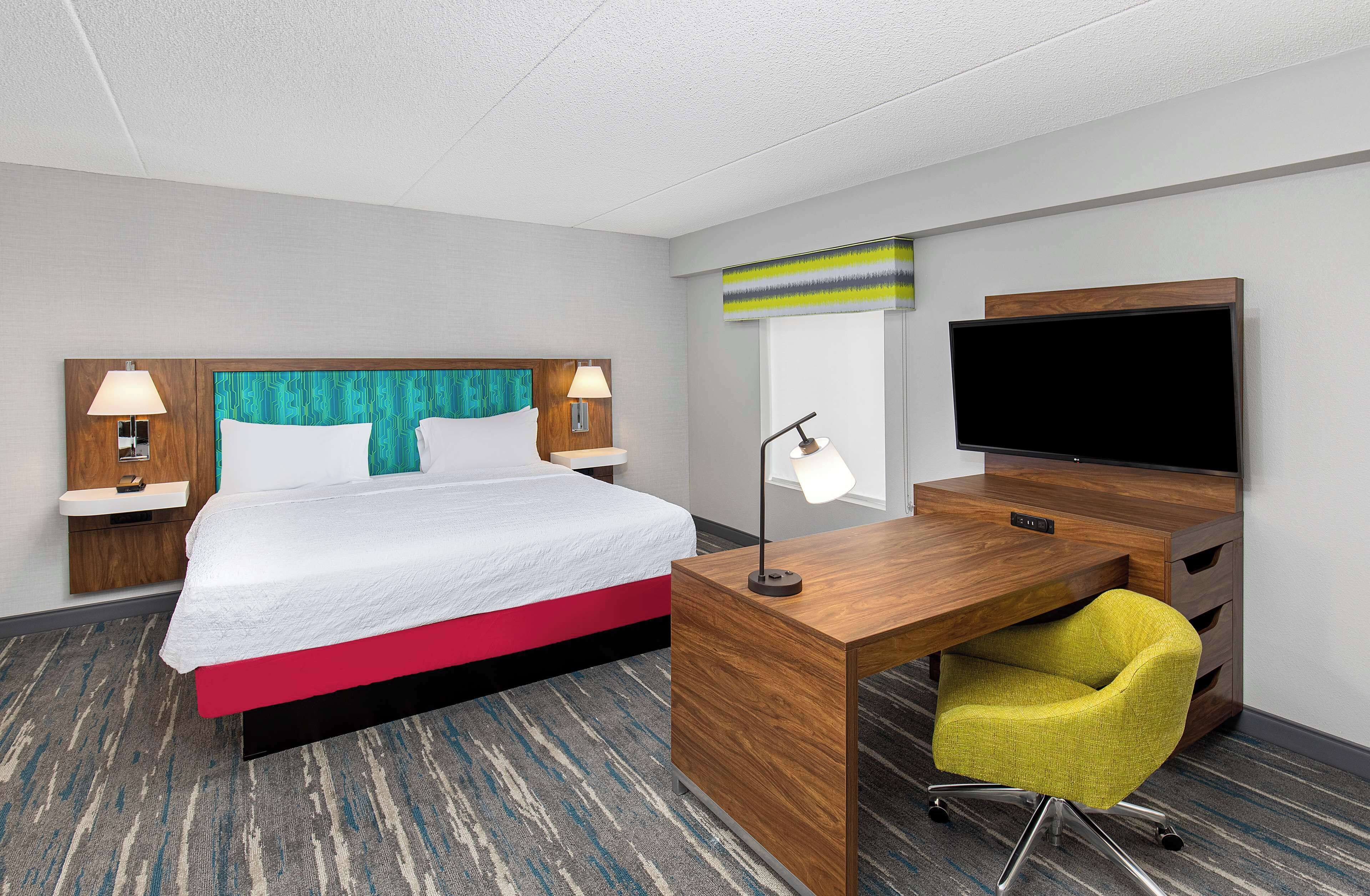 studio suite, 1 king bed, non smoking | desk, blackout curtains, iron/ironing board, free wifi