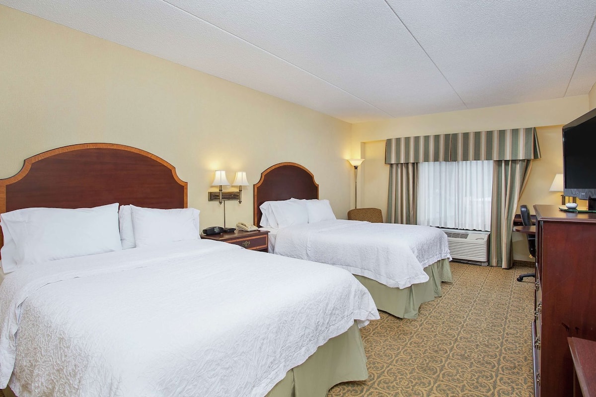Desk, blackout curtains, iron/ironing board, free WiFi