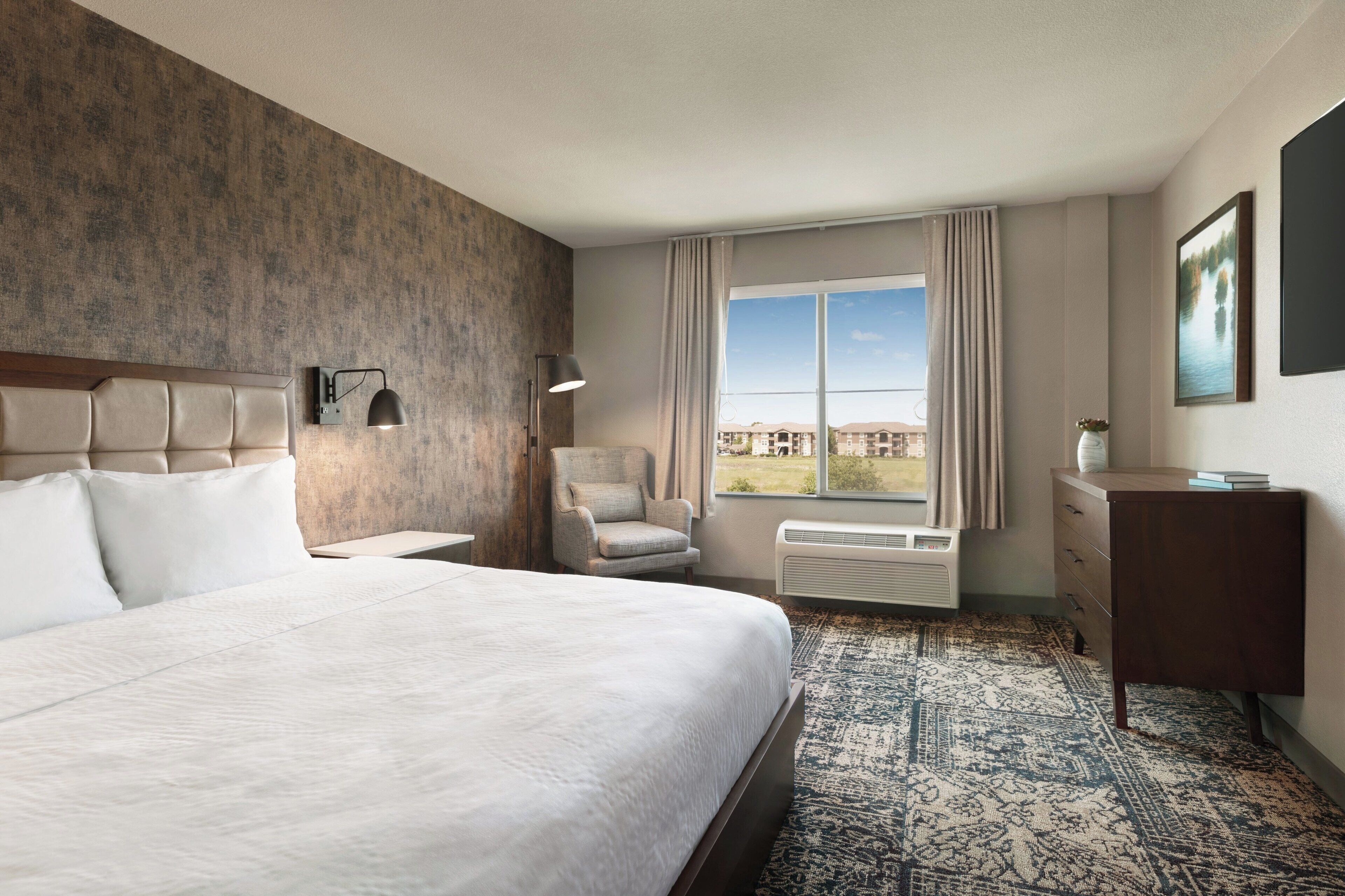 suite, 1 king bed with sofa bed, corner | in-room safe, desk, laptop workspace, blackout curtains