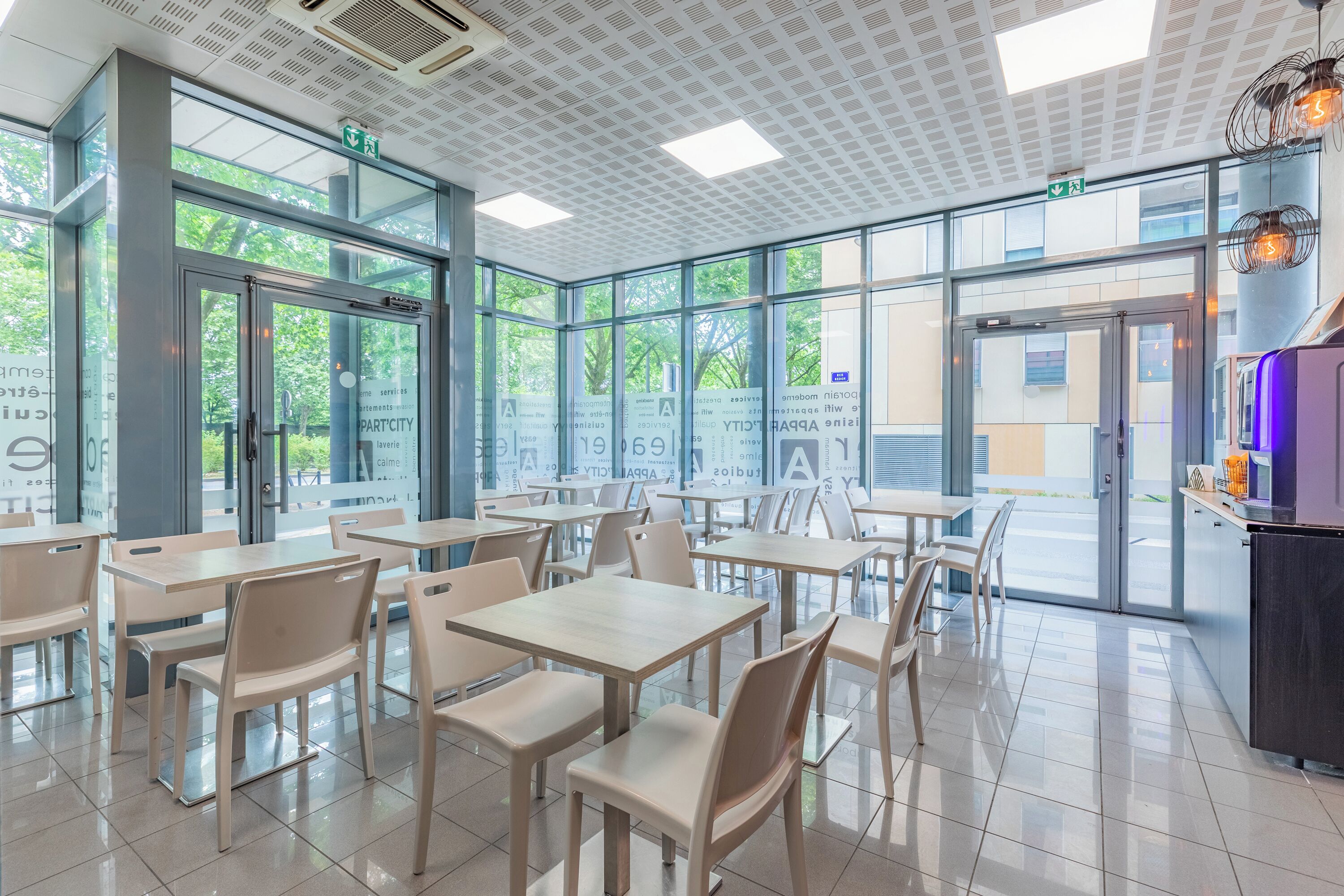 Daily buffet breakfast (EUR 9.9 per person)