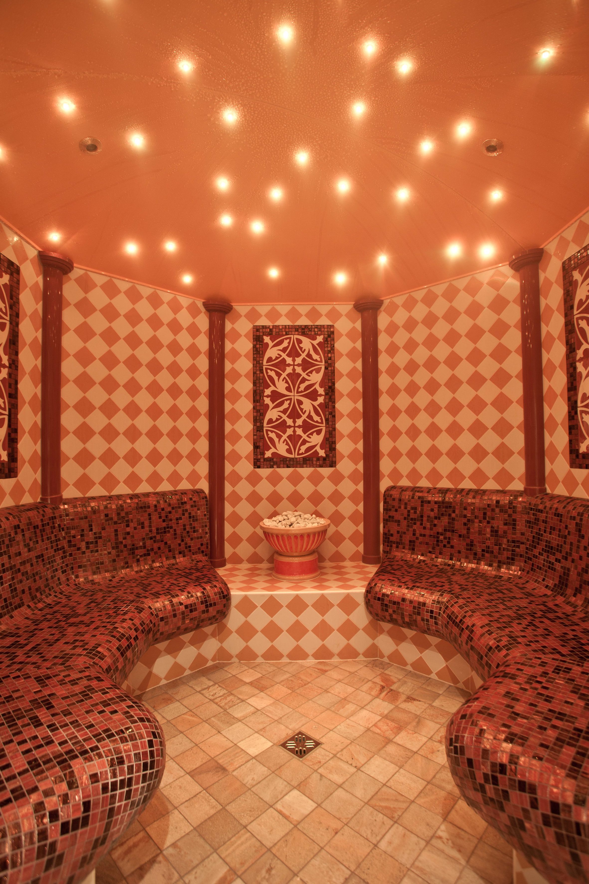 sauna, steam room, turkish bath/hammam, massages