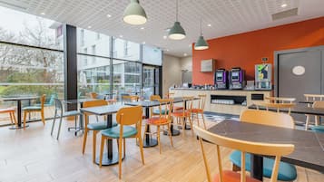 Daily buffet breakfast (EUR 13.9 per person)