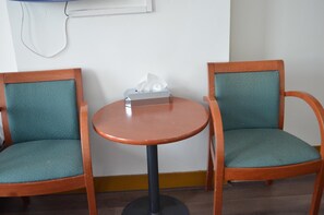 TV - Sphinx Hotel (Amsterdam)