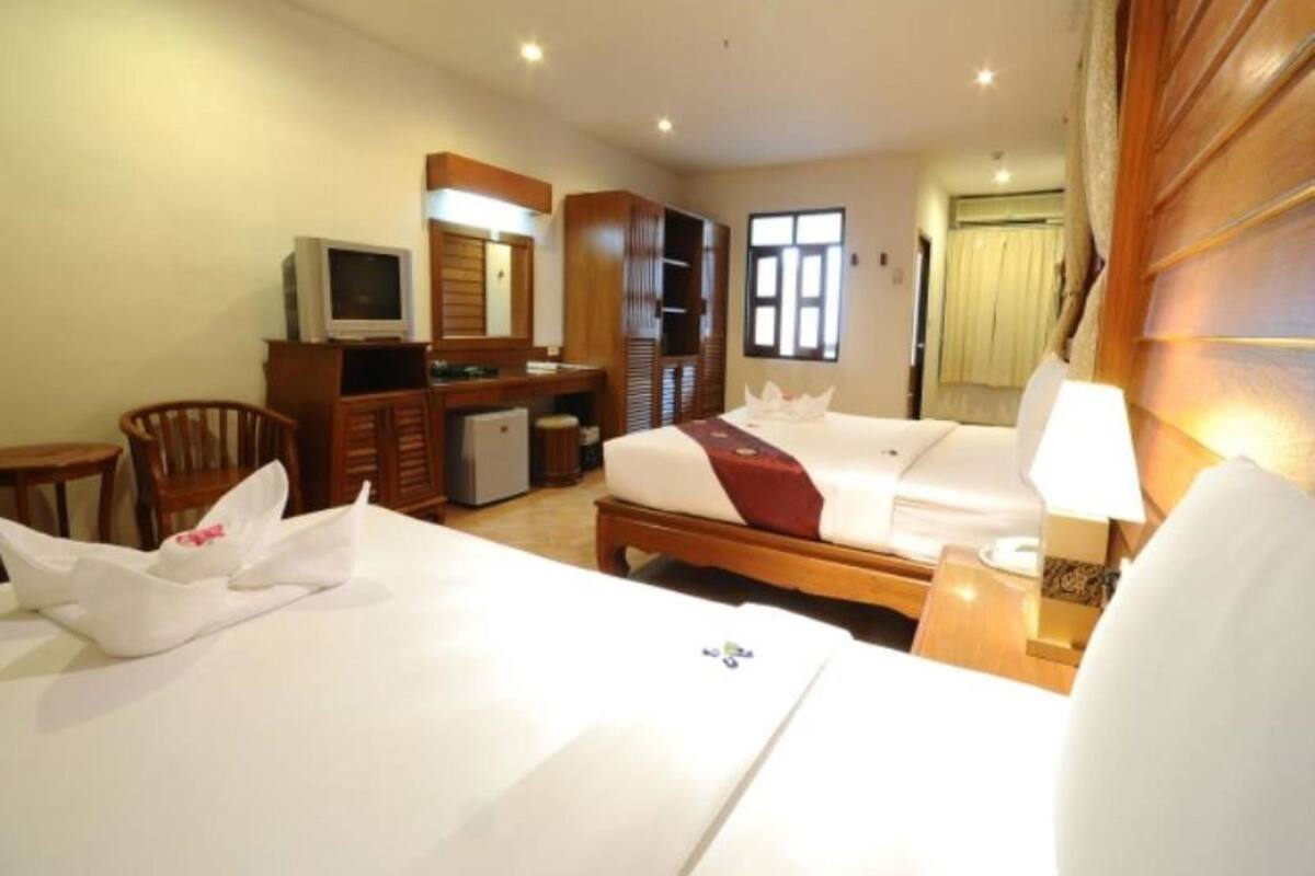 Minibar, két bảo mật tại phòng, bàn, màn/rèm cản sáng 