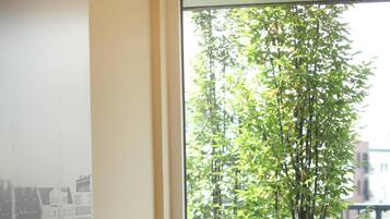 Bộ đồ giường kháng dị ứng, két bảo mật tại phòng