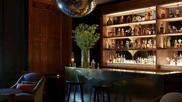 Bar (en la propiedad)