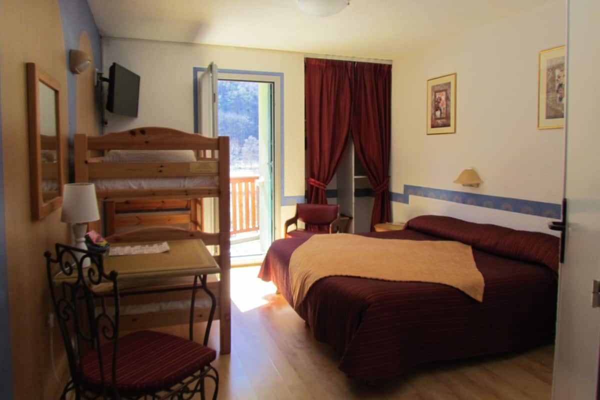 Family Room, Multiple Beds | In-room safe, desk, laptop workspace, soundproofing