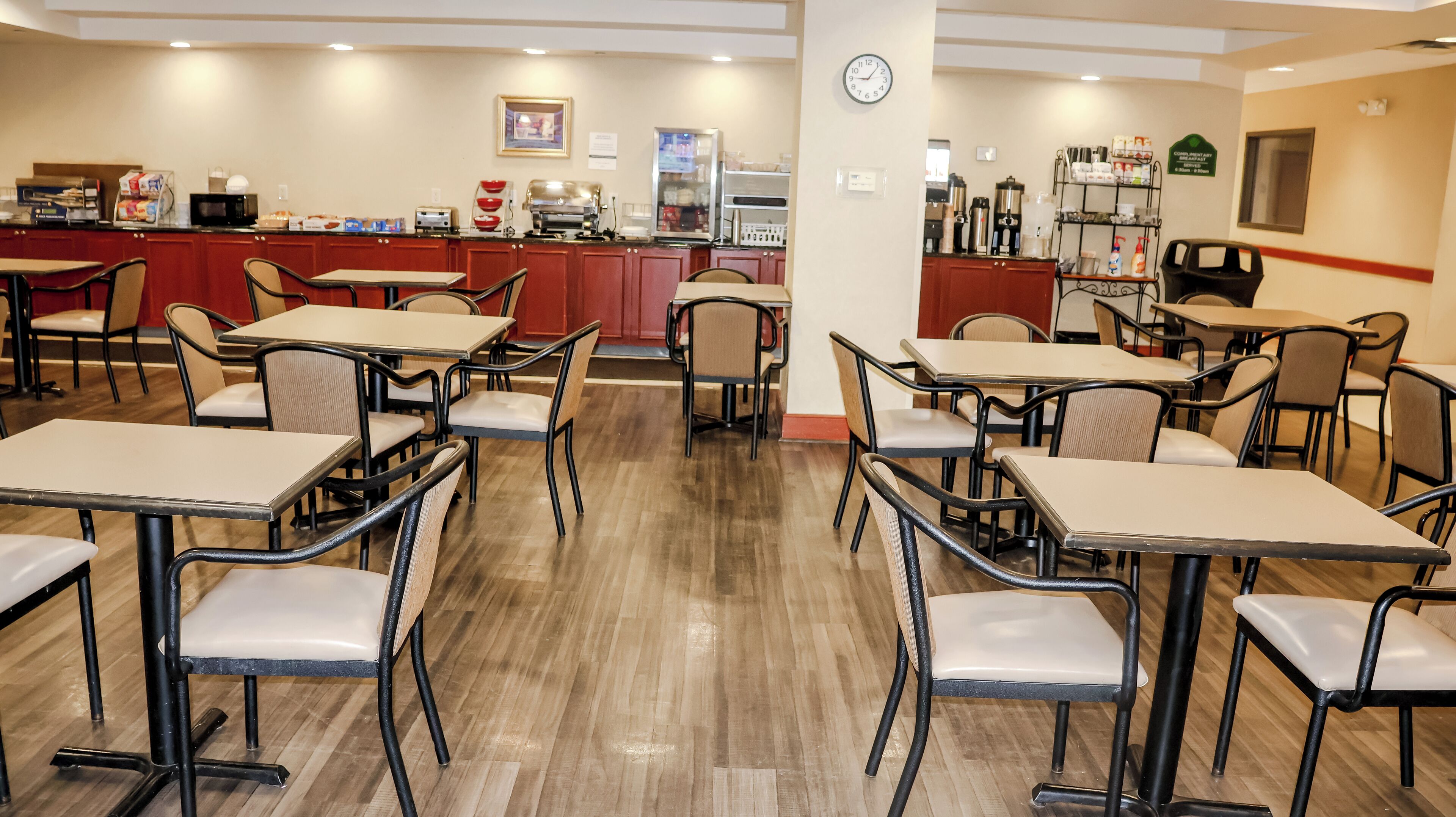 free daily continental breakfast