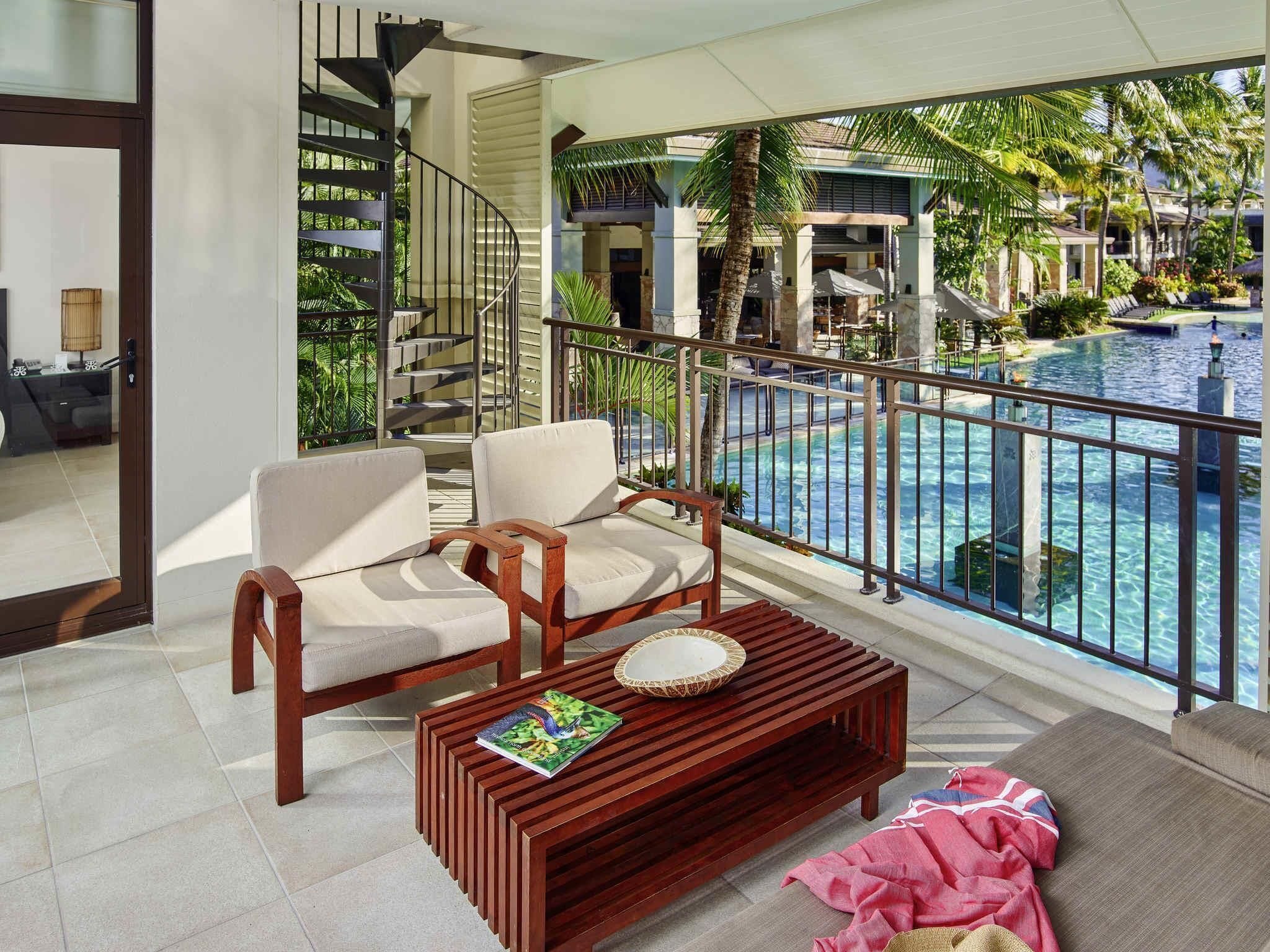Apartamento, 2 quartos, vista para a piscina (Penthouse) | Roupas de cama premium, frigobar, cofres nos quartos, escrivaninha