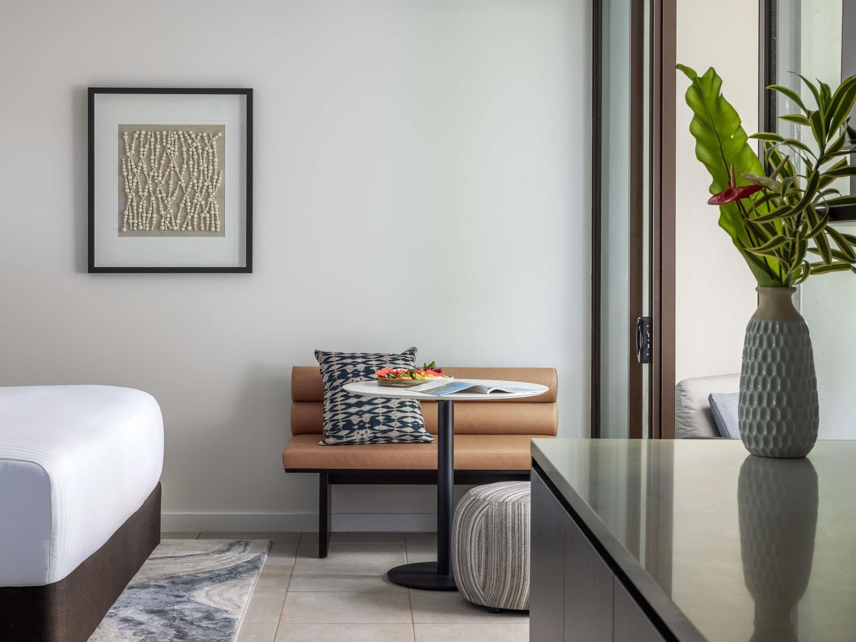 Studio (Spa Room) | Premium bedding, minibar, in-room safe, desk