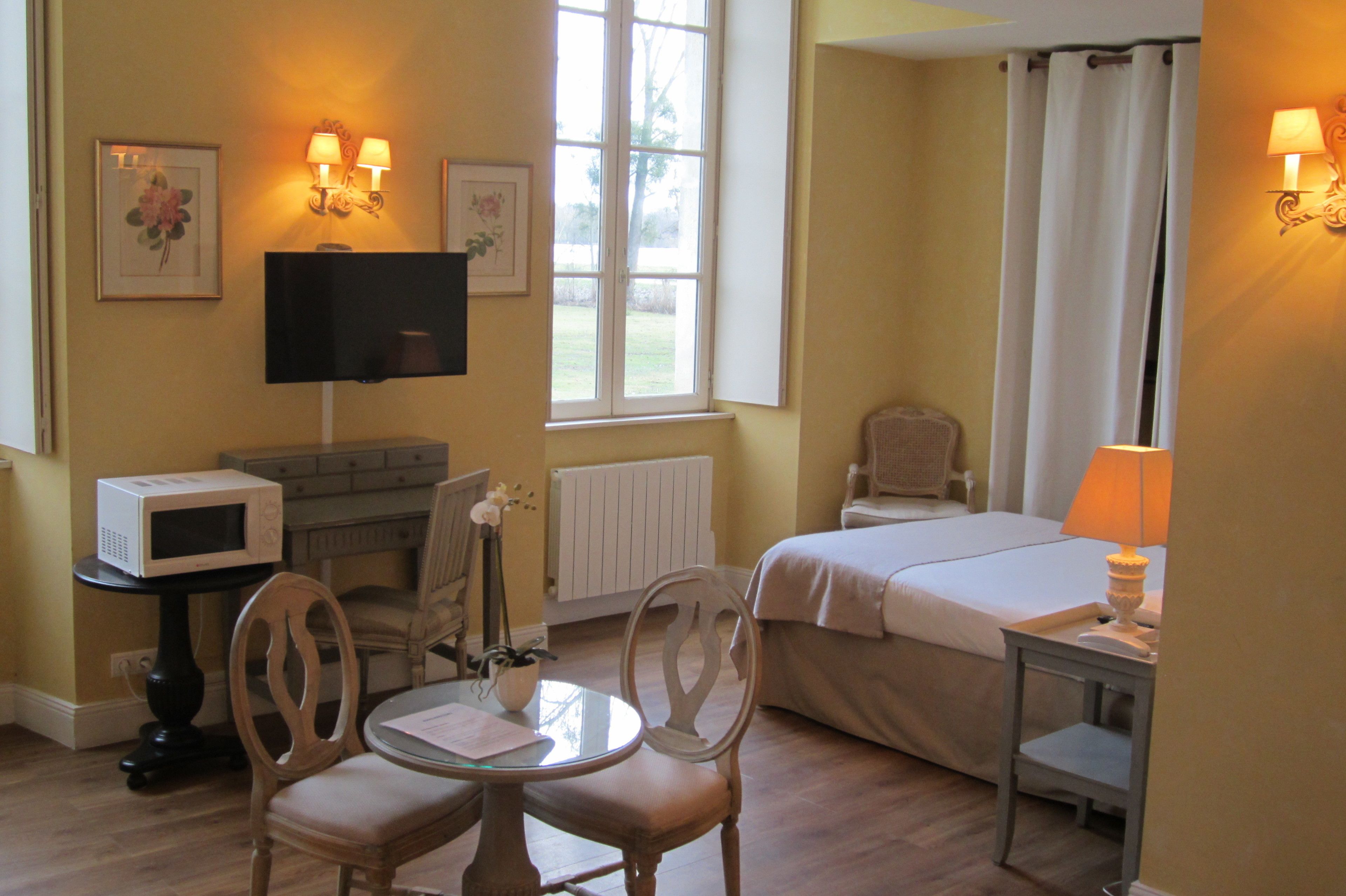 Superior Double Room | Individually decorated, individually furnished, desk, iron/ironing board